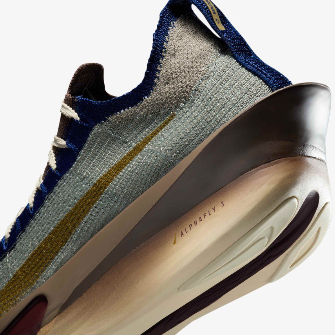 Nike ZoomX ALPHAFLY Next% 3 Premium - Marrom/Cinza