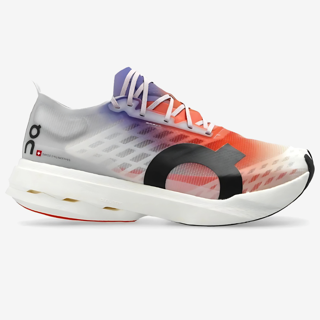 On Running Cloudboom Strike - White/Flame