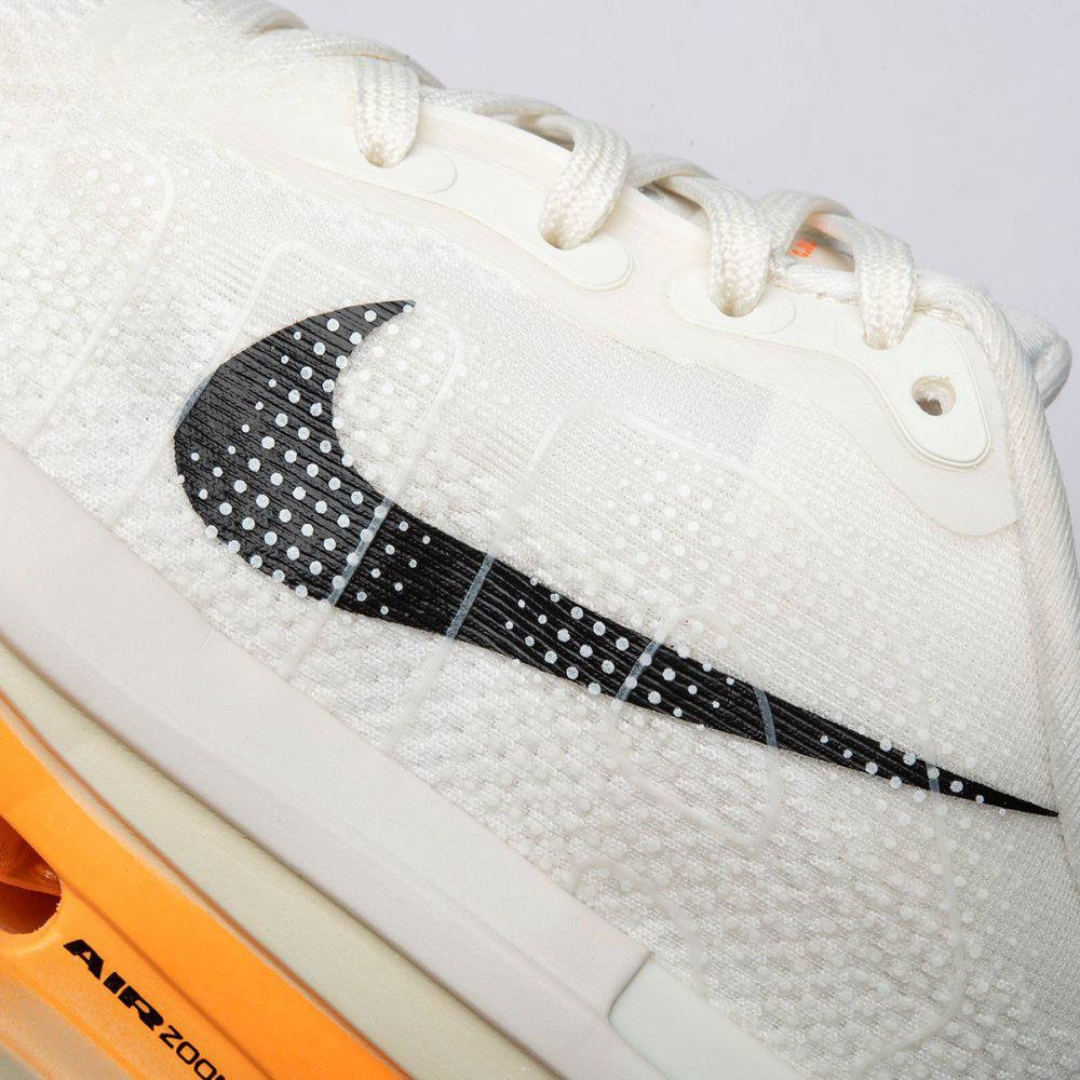 Nike Vomero Premium - Bege/Laranja