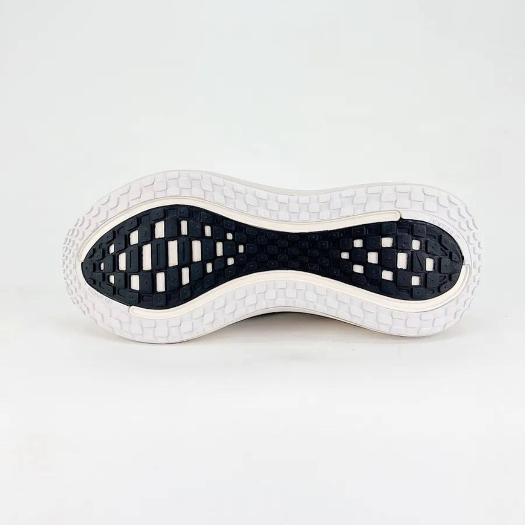 Nike Vomero Plus - Branco/Preto