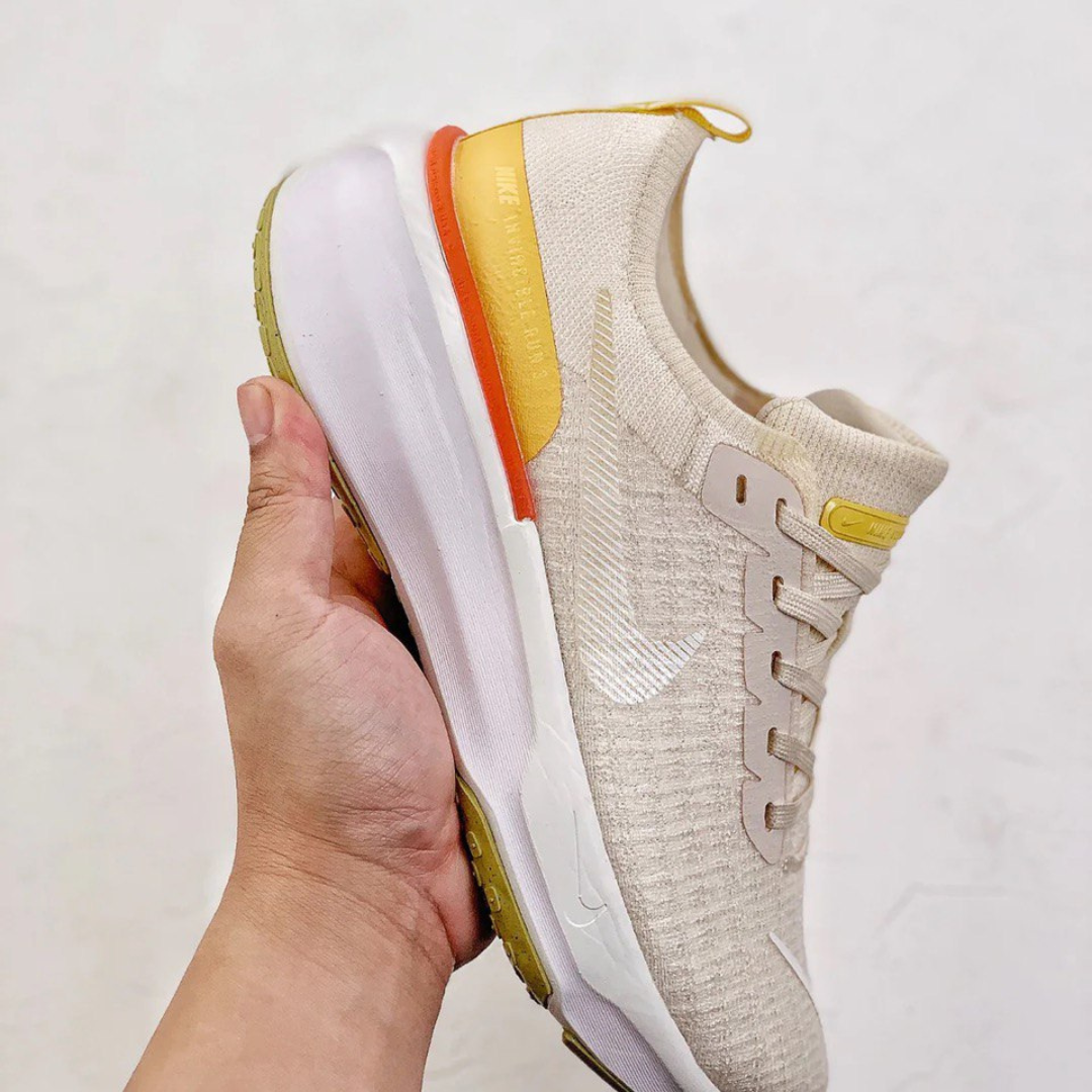 Nike Invincible Run 3 - Bege/Branco
