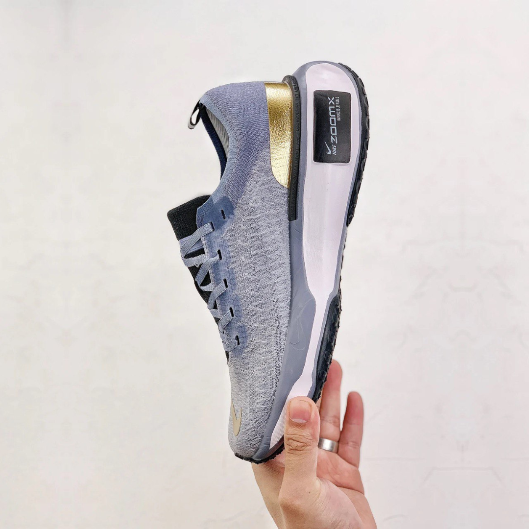 Nike Invincible Run 3 - Azul/Dourado