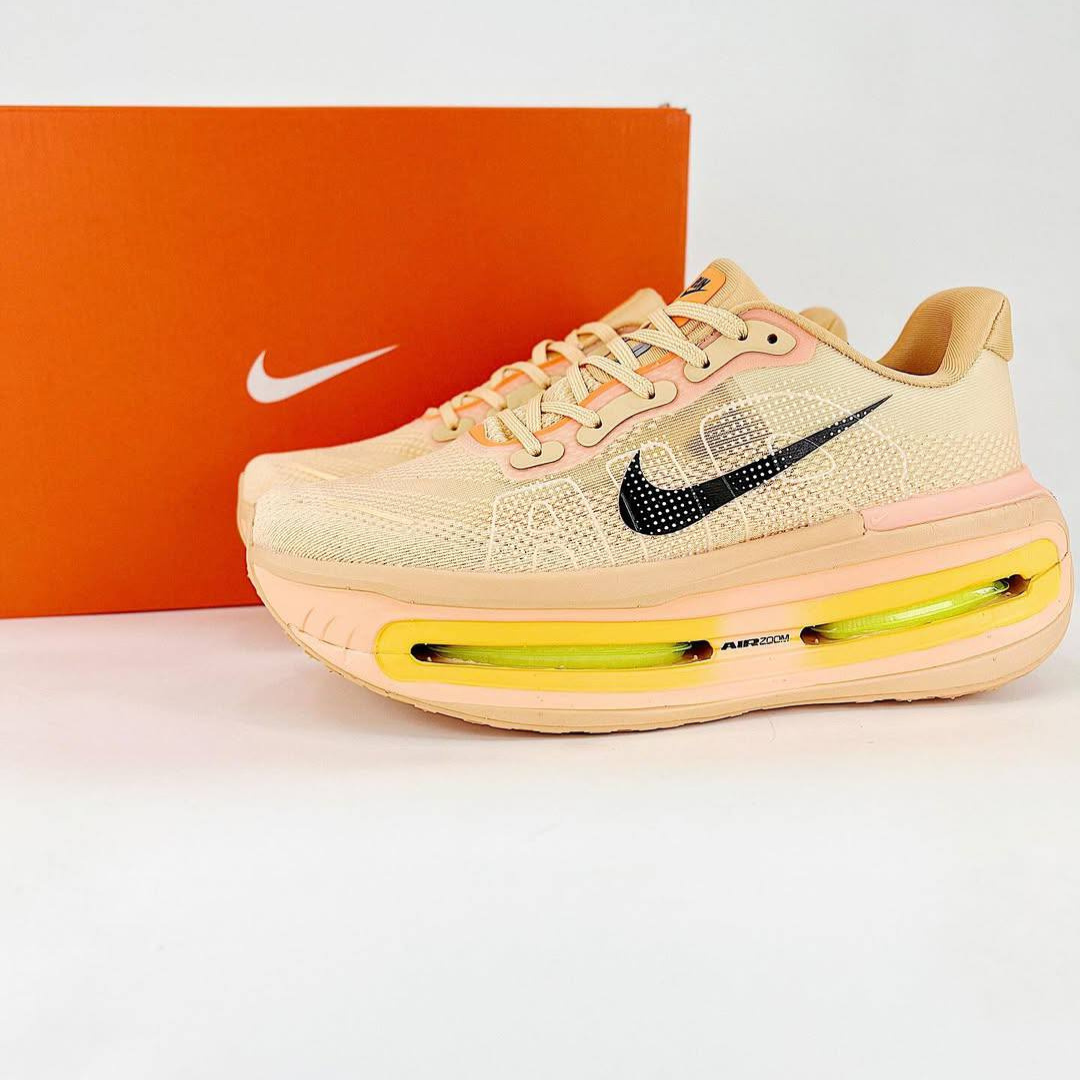 Nike Vomero Premium - Laranja/Preto