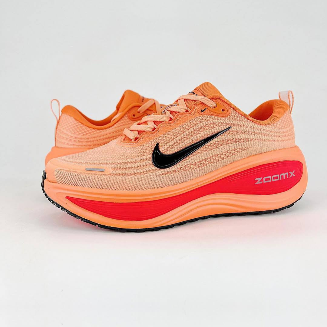 Nike Vomero Plus - Laranja/Vermelho