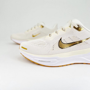 Nike Air Zoom Pegasus 41 - Bege/Dourado