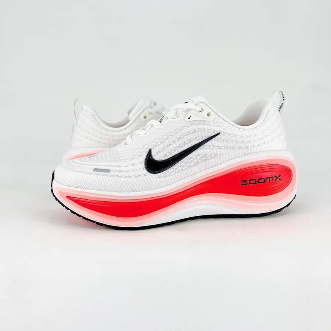 Nike Vomero Plus - Branco/Vermelho