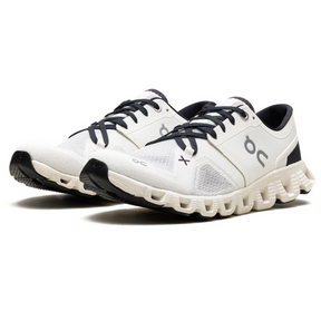 On Running CLOUD X 3 WMNS "IVORY"