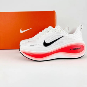 Nike Vomero Plus - Branco/Vermelho