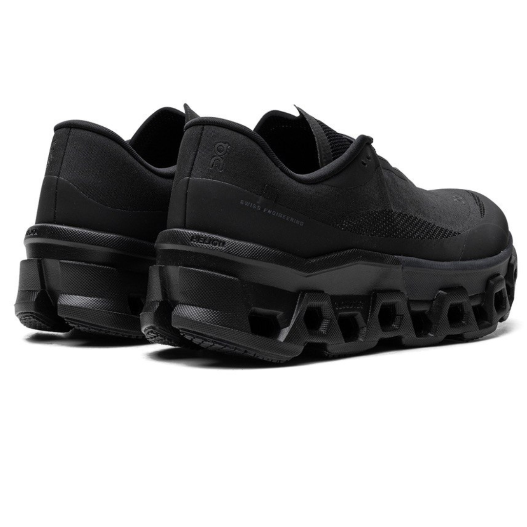 On Running Cloudmonster "POST ARCHIVE FACTION - Black Magnet"