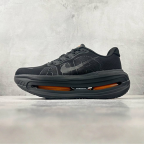 Nike Vomero Premium - Preto/Laranja