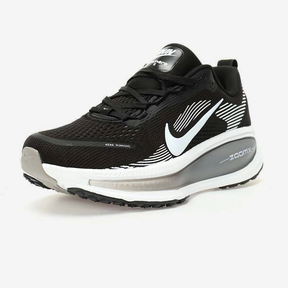 Nike Vomero 18 - Preto/Branco/Cinza