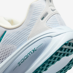 Nike Vomero 18 - Branco/Verde