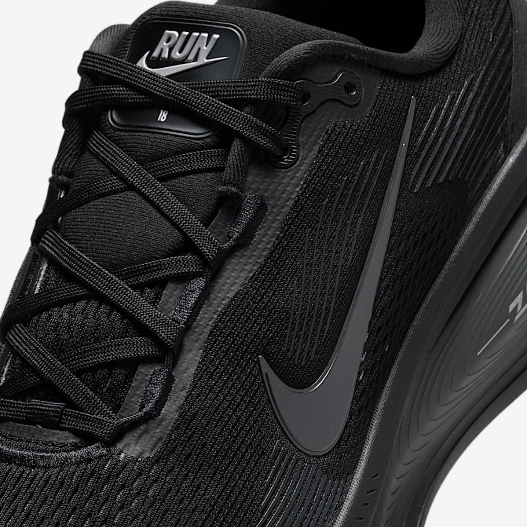 Nike Vomero 18 - Preto