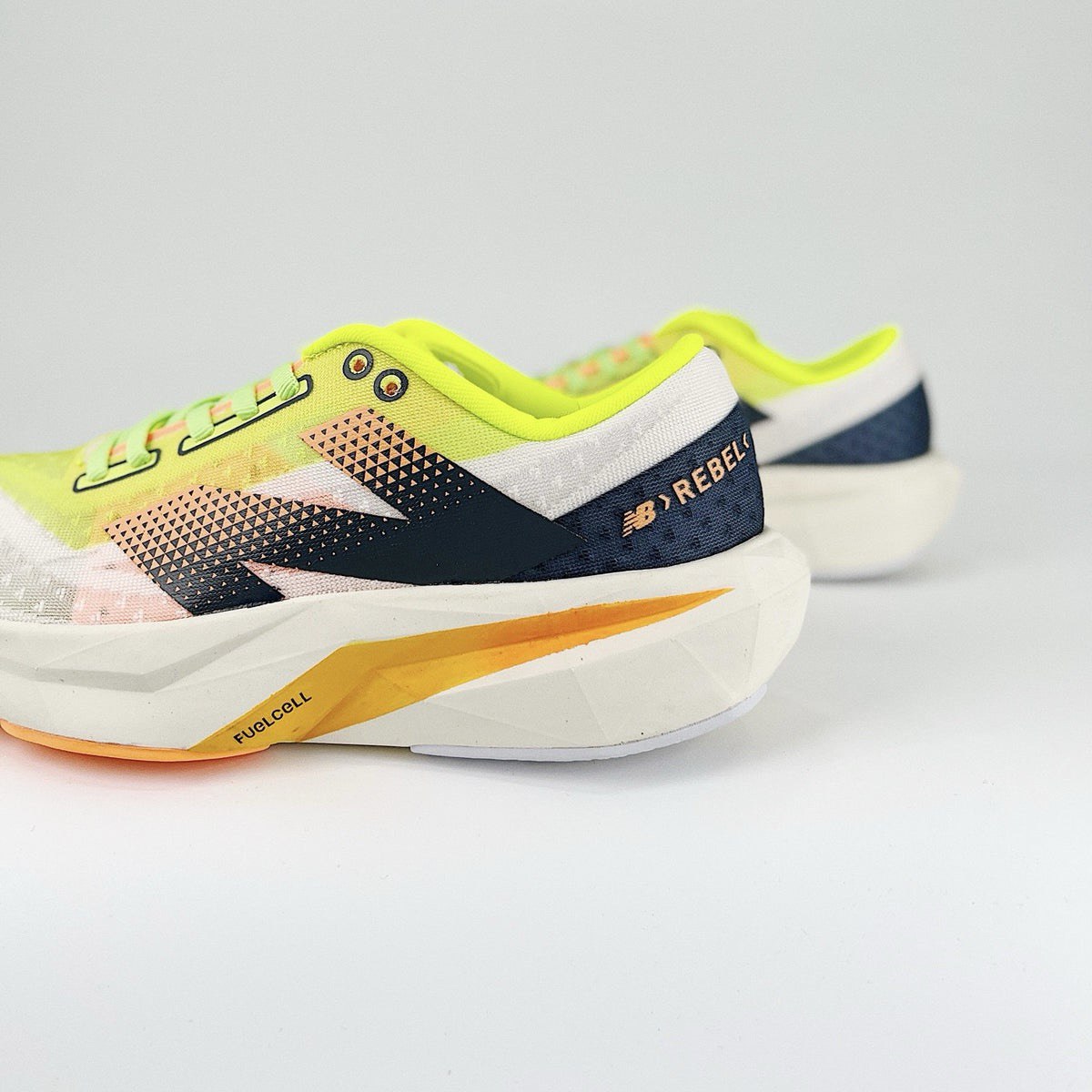 New Balance FuelCell Rebel V4 - Collor